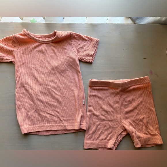 AVAUMA unisex pajamas 12-24m coral 🪸 - Picture 2 of 2